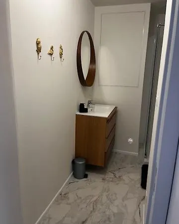 'le Petit Paris' Apartament *